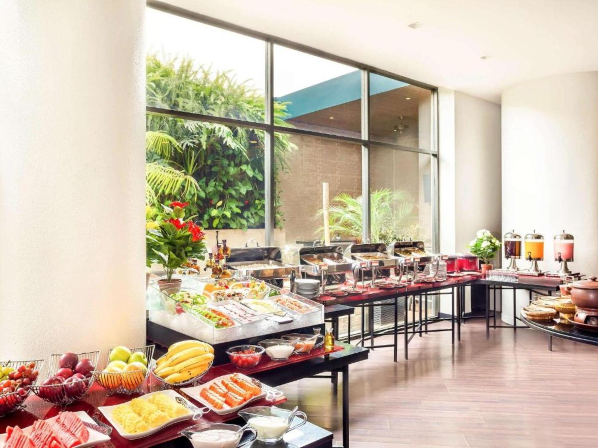 Hotel Horison Arcadia Wahid Hasyim à Jakarta Extérieur photo